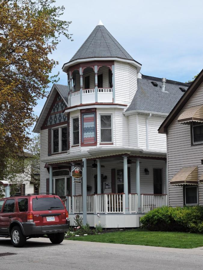 Bondy House Bed & Breakfast Amherstburg 外观 照片