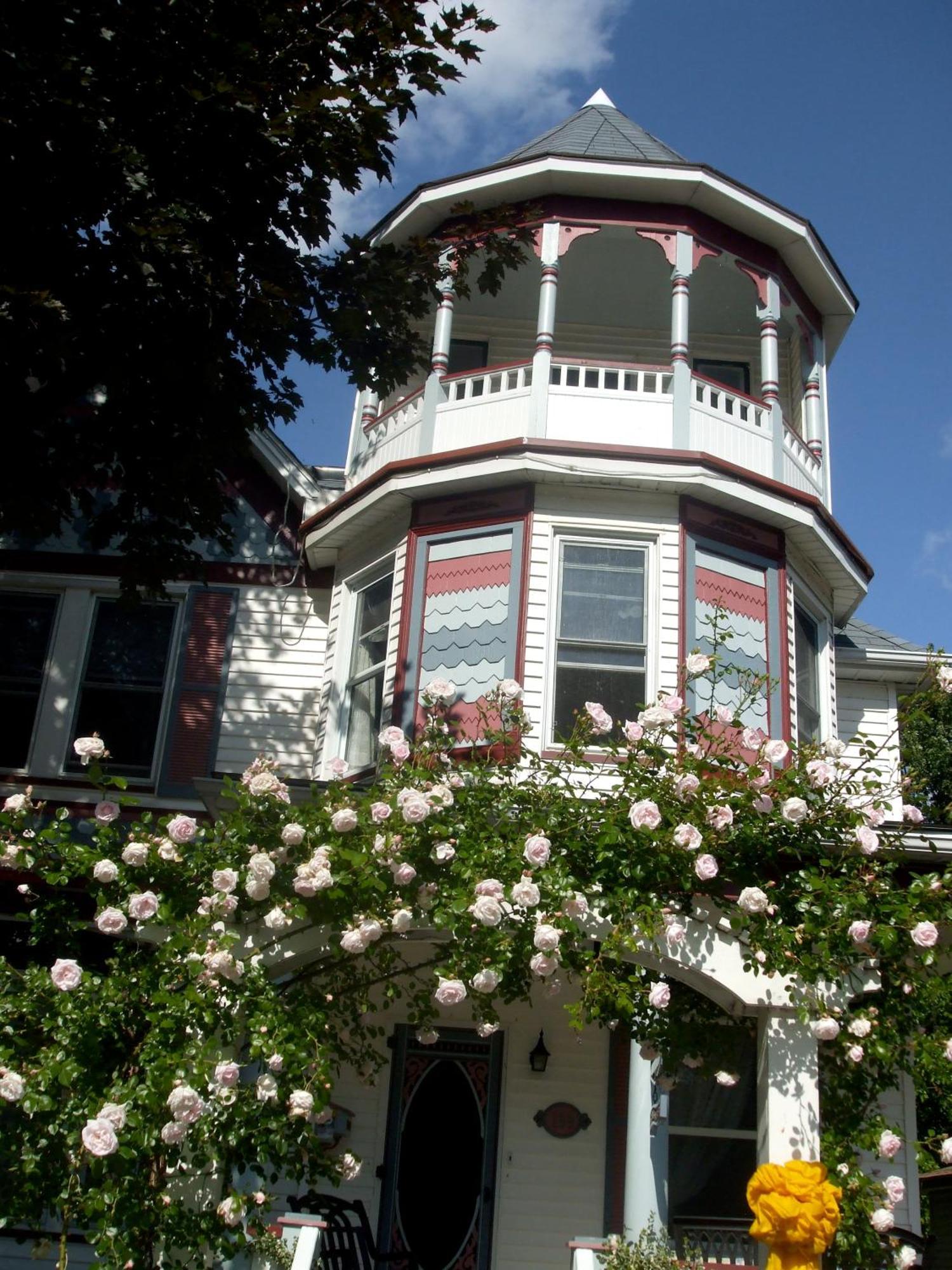 Bondy House Bed & Breakfast Amherstburg 外观 照片