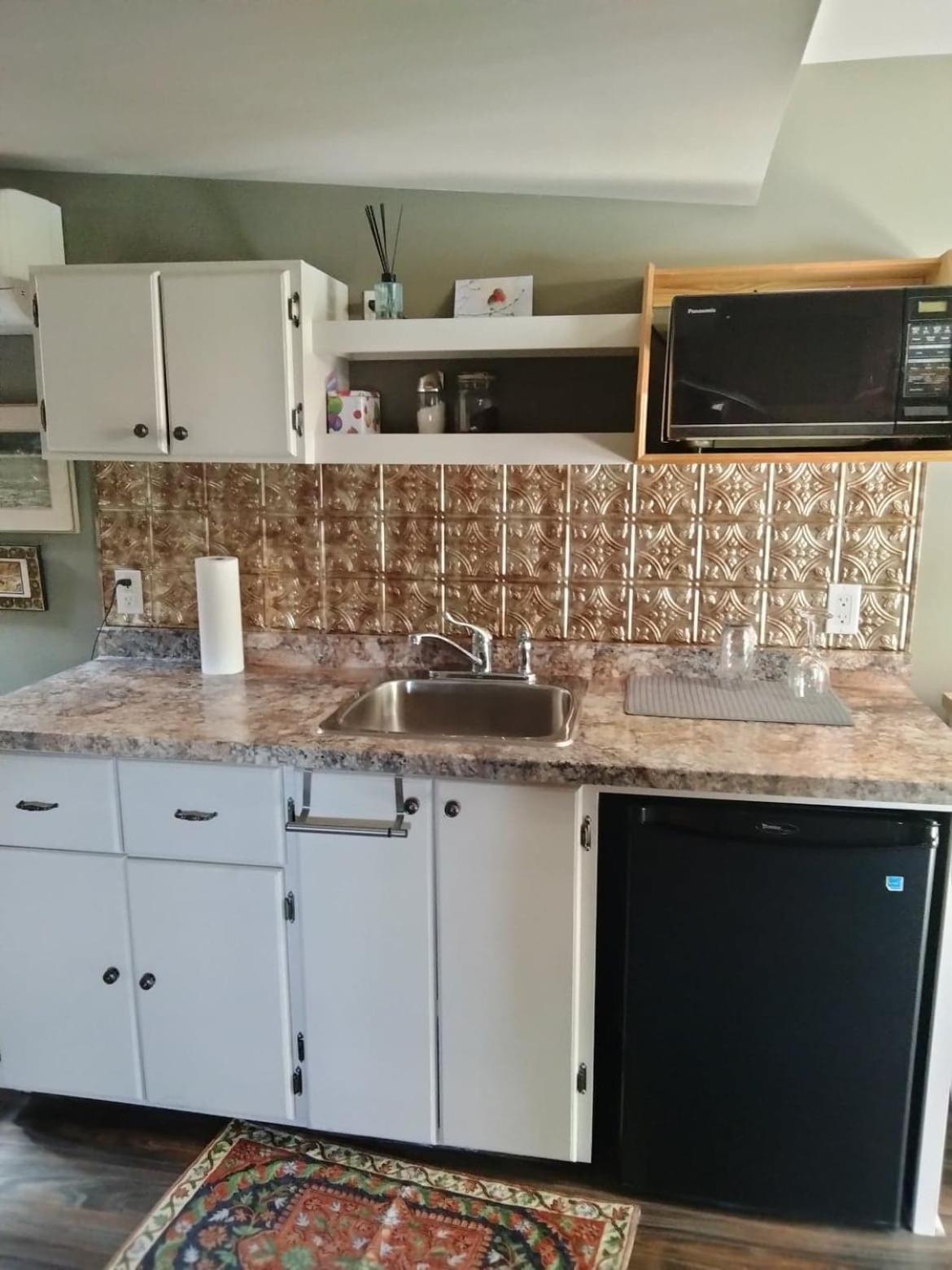 Bondy House Bed & Breakfast Amherstburg 外观 照片
