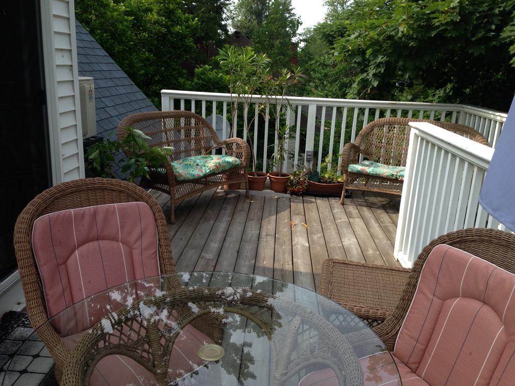Bondy House Bed & Breakfast Amherstburg 外观 照片