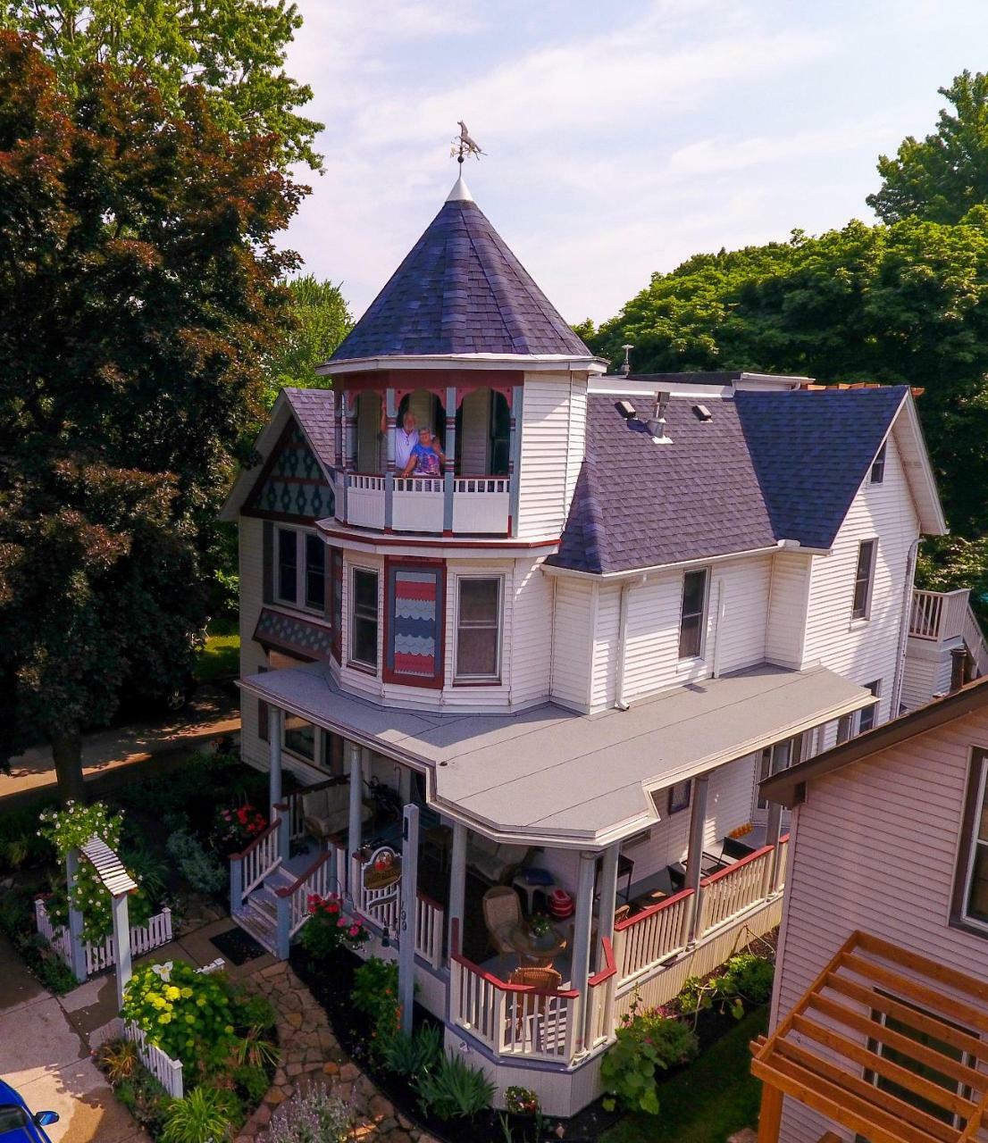 Bondy House Bed & Breakfast Amherstburg 外观 照片