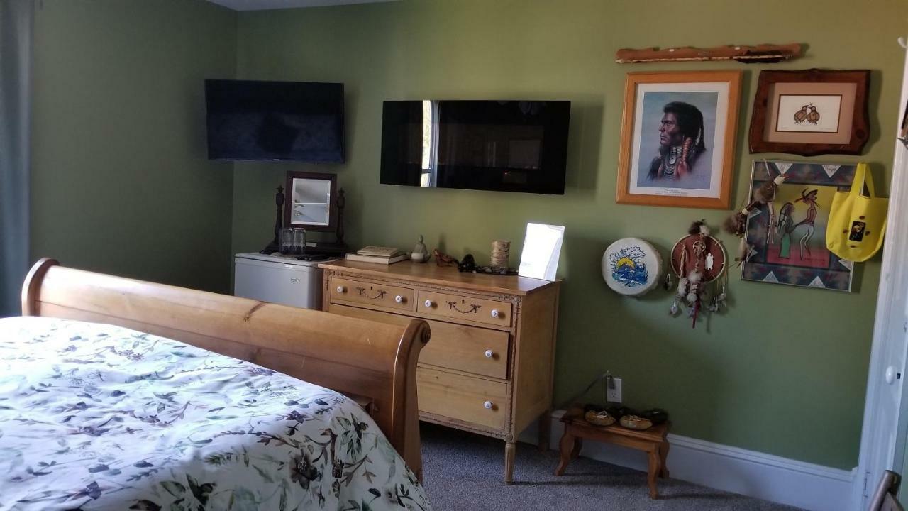 Bondy House Bed & Breakfast Amherstburg 外观 照片